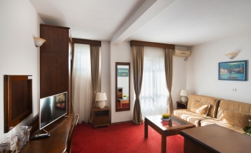 ČETVOROKREVETNI APARTMAN - TIP 1 - Ljubanovic Villa in Budva, Montenegro